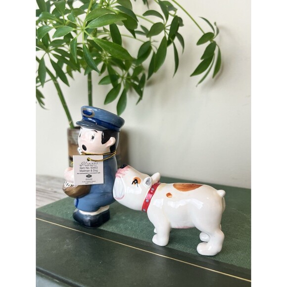 2007 Westland "Mwah!" Magnetic Mailman and Dog Salt and Pepper Shakers - Picture 9 of 11